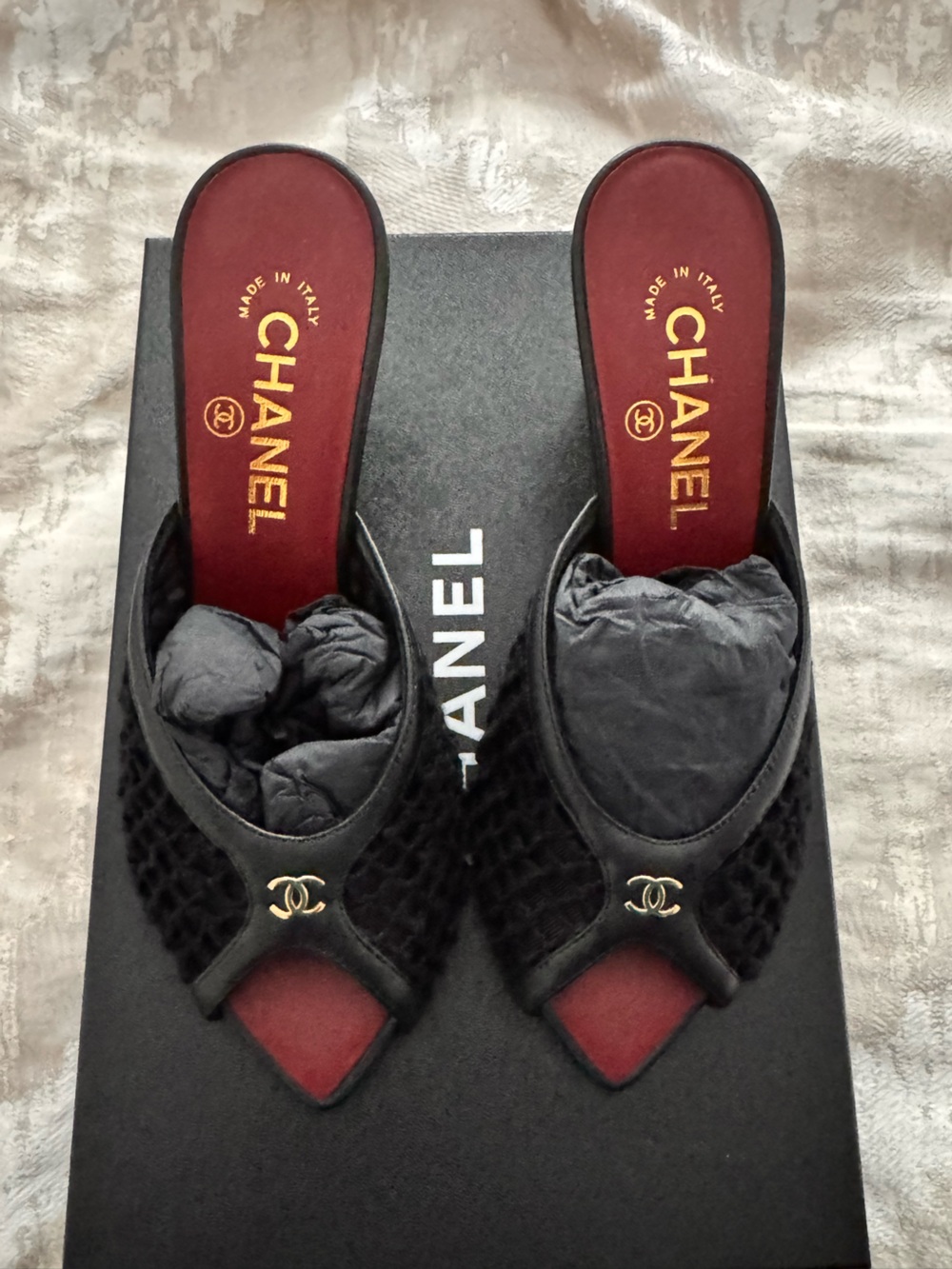 CHANEL Coco beach 37.5 Black Mesh Open-Toe Mule with Gold CC Accent NWT - Picture 5 of 9